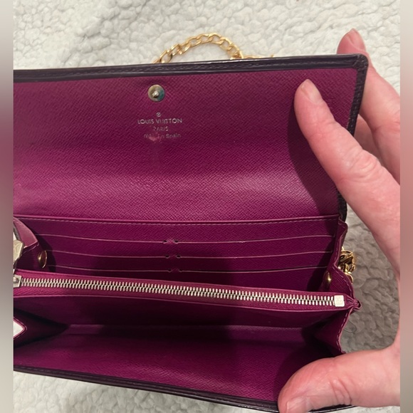 Louis Vuitton epi plum color wallet with chain - Picture 1 of 14